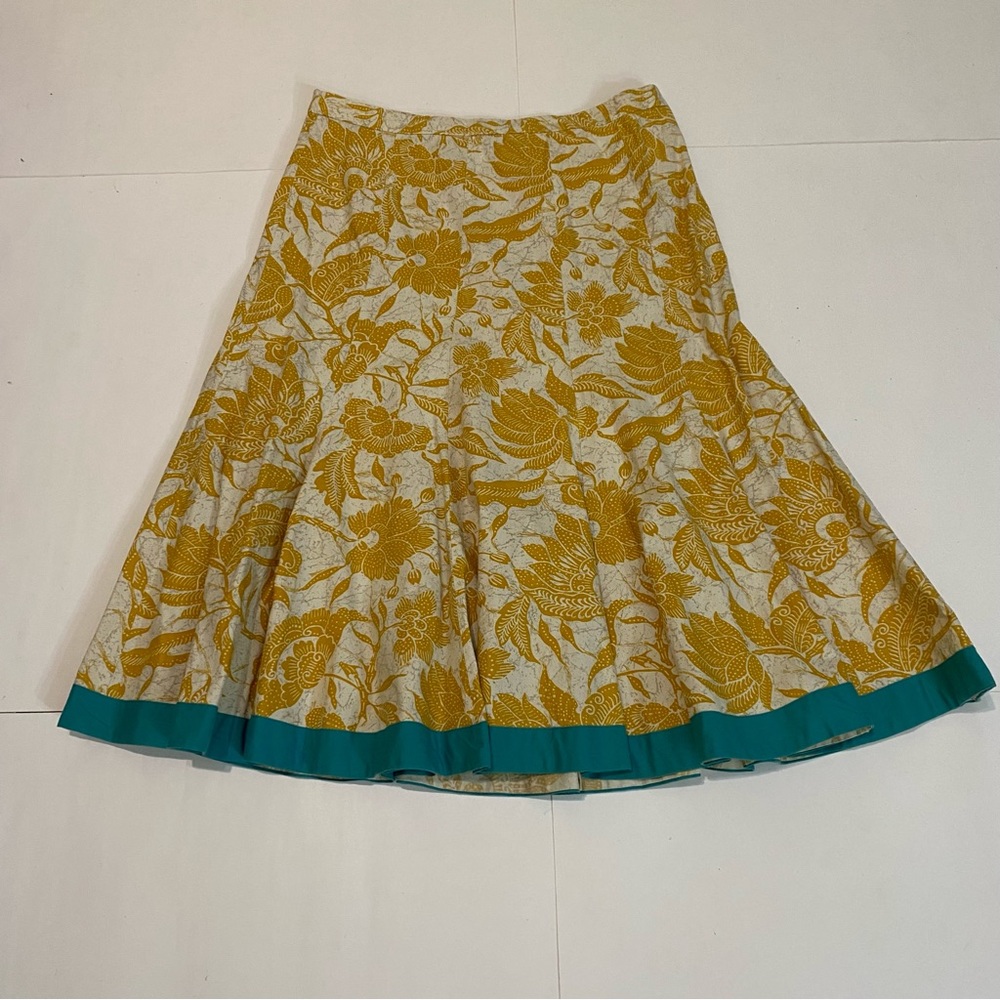 Old navy floral skirt size 6